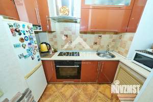 2-к квартира, вторичка, 56м2, 1/4 этаж