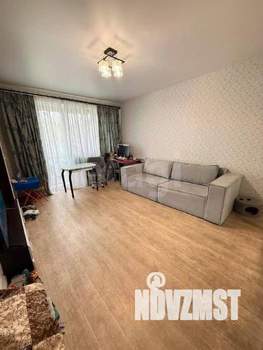 3-к квартира, вторичка, 76м2, 1/4 этаж