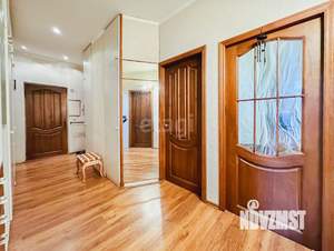 4-к квартира, вторичка, 98м2, 3/3 этаж