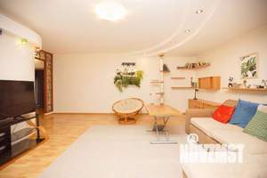 4-к квартира, вторичка, 136м2, 2/8 этаж