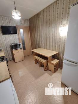 2-к квартира, вторичка, 57м2, 9/9 этаж