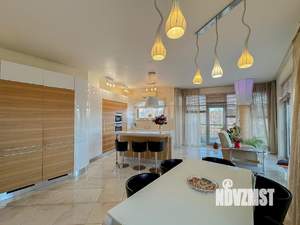 2-к квартира, вторичка, 133м2, 3/6 этаж