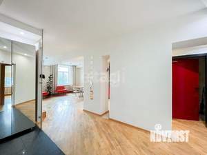 3-к квартира, вторичка, 90м2, 2/4 этаж