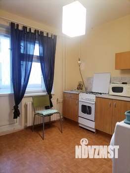 1-к квартира, вторичка, 40м2, 1/10 этаж