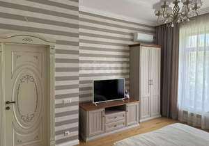 4-к квартира, вторичка, 170м2, 2/2 этаж