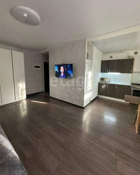 2-к квартира, вторичка, 37м2, 1/4 этаж