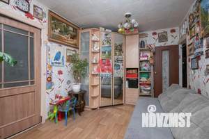 2-к квартира, вторичка, 42м2, 1/5 этаж