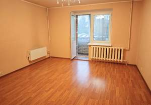 2-к квартира, вторичка, 58м2, 1/10 этаж