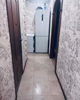 2-к квартира, вторичка, 45м2, 1/4 этаж