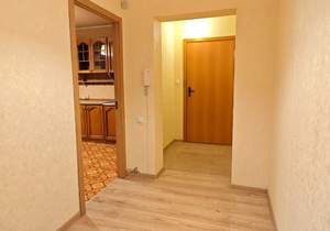 2-к квартира, вторичка, 58м2, 1/10 этаж