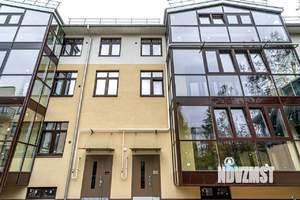 4-к квартира, вторичка, 208м2, 2/3 этаж